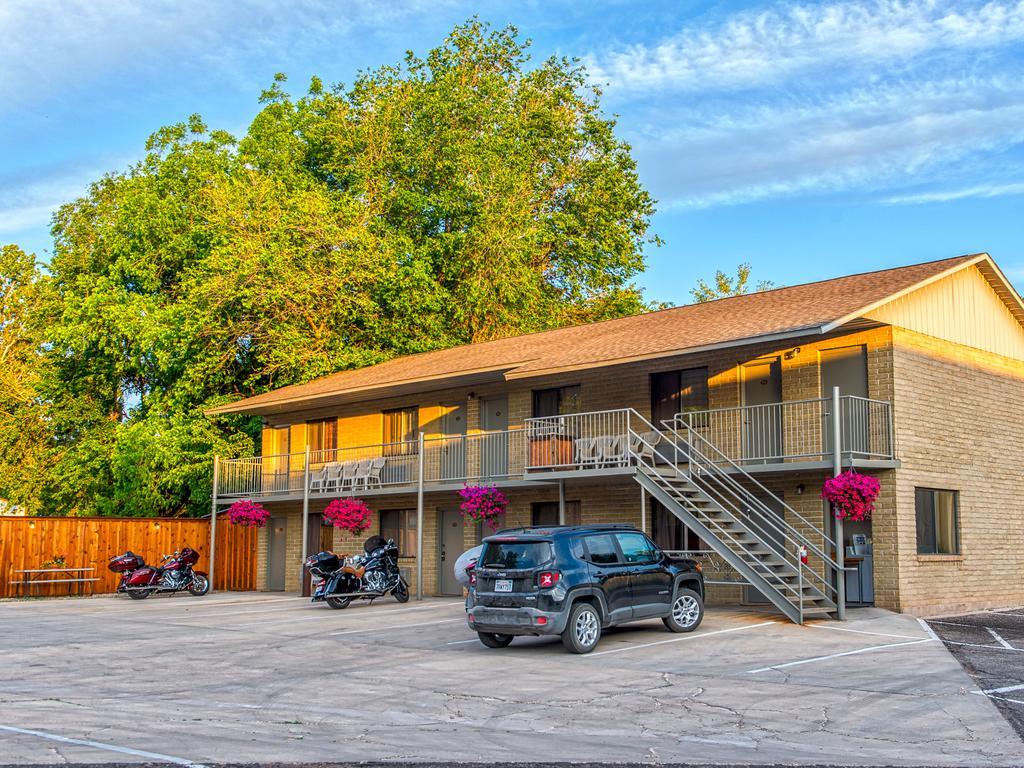 Rustic Inn Moab Exterior photo